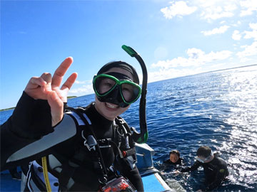 女性ダイバー